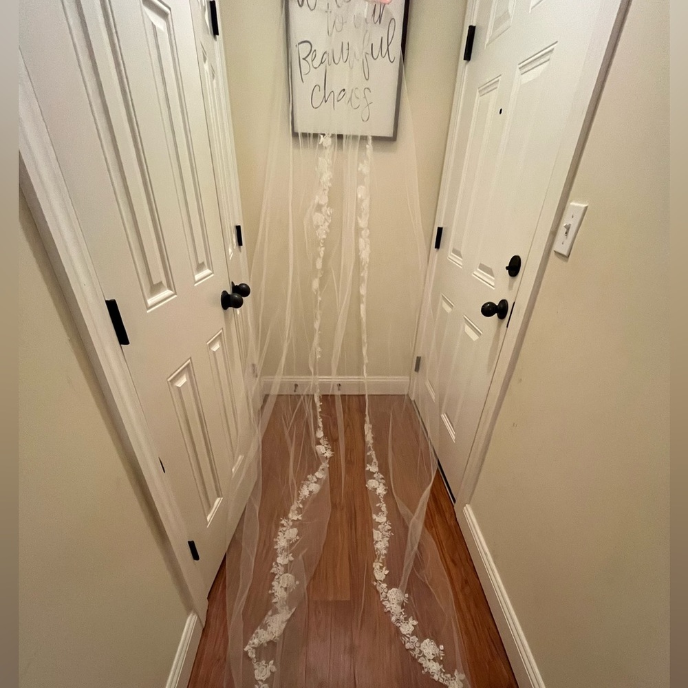 Davids bridal cathedral length wedding veil new with tags